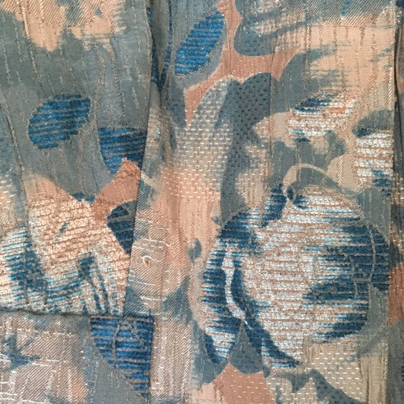 Blazer - Picture 3 of 3